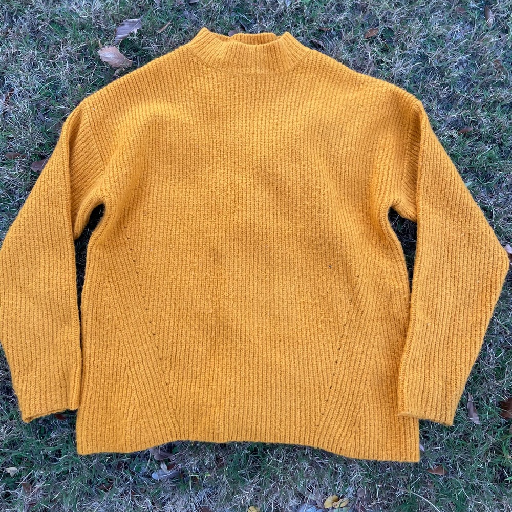 Super cute forever 21 sweater!